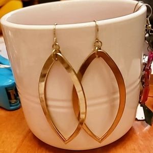 Classy Gold Coloured Earrings